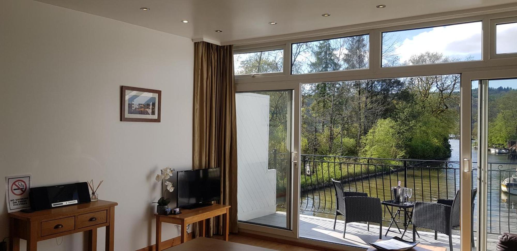 Marina Boathouse, Lake Windermere Lets Боунес он Уиндърмиър Екстериор снимка