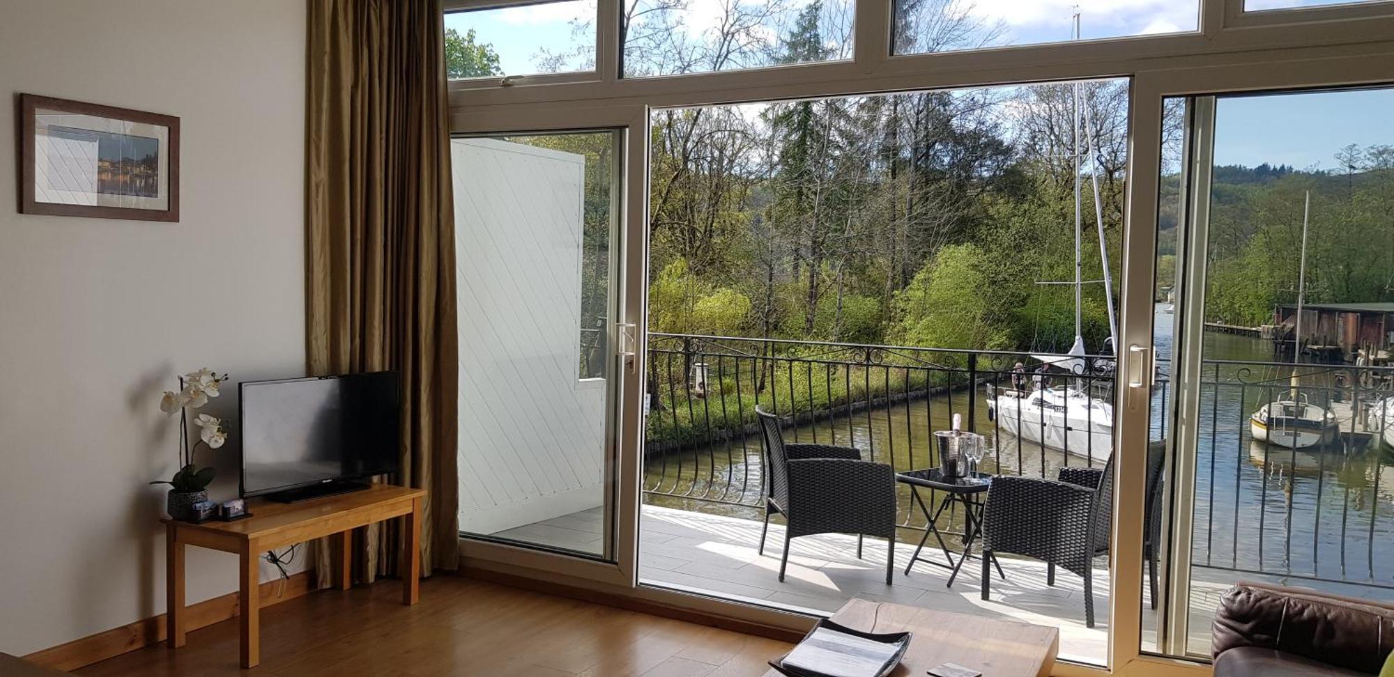 Marina Boathouse, Lake Windermere Lets Боунес он Уиндърмиър Екстериор снимка